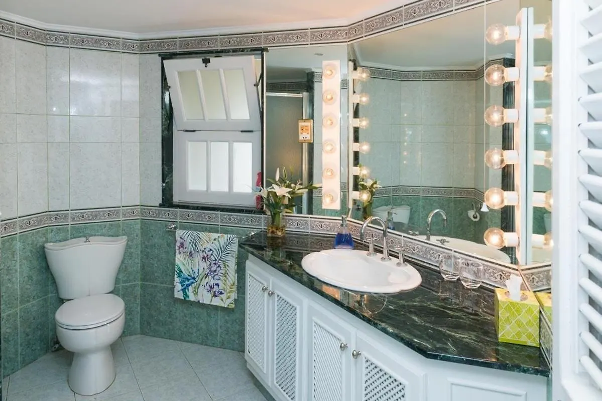 Reeds House 1 By Blue Sky Luxury Apartment Saint James Barbados