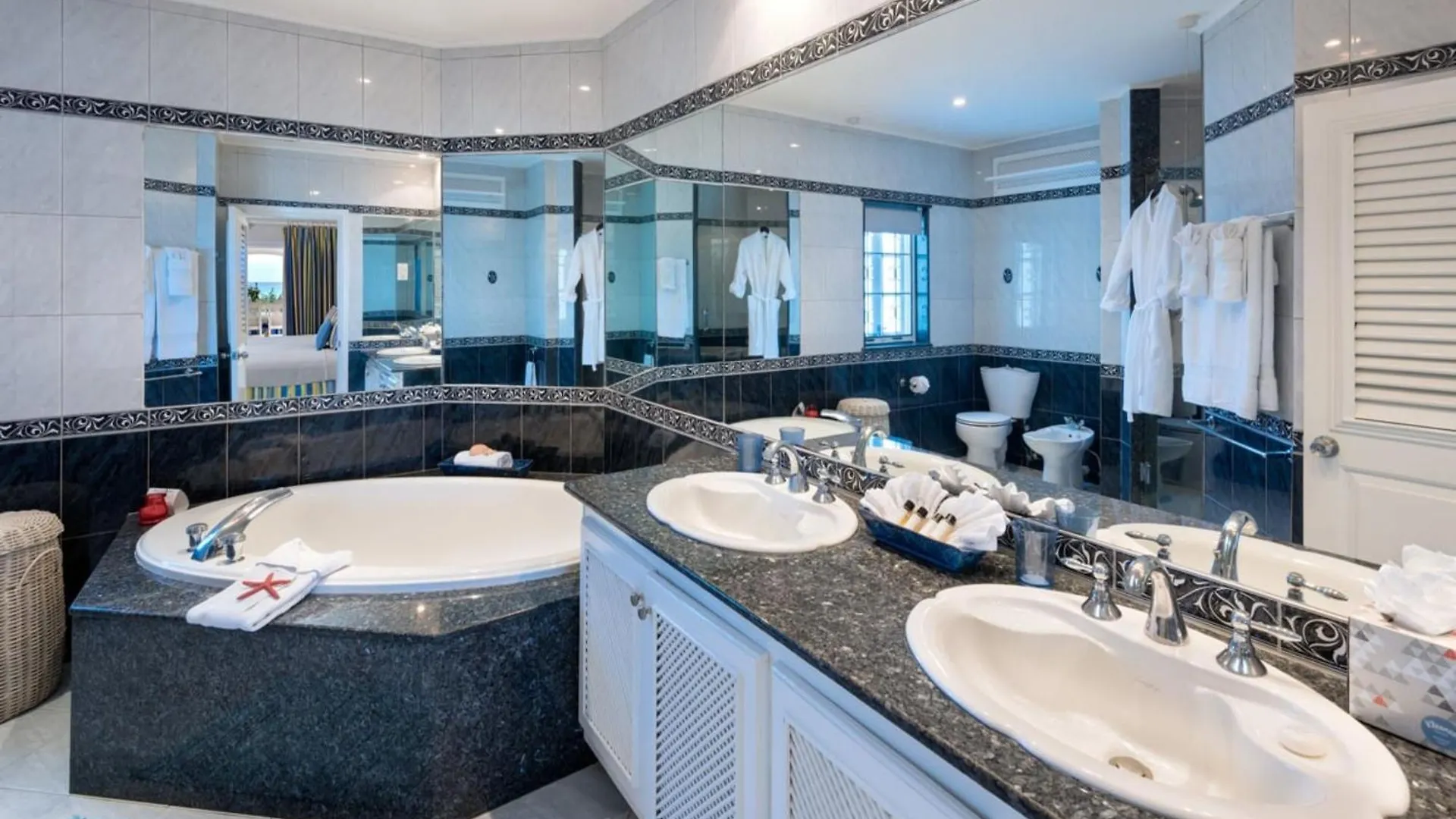 Reeds House 1 By Blue Sky Luxury Apartment Saint James Barbados